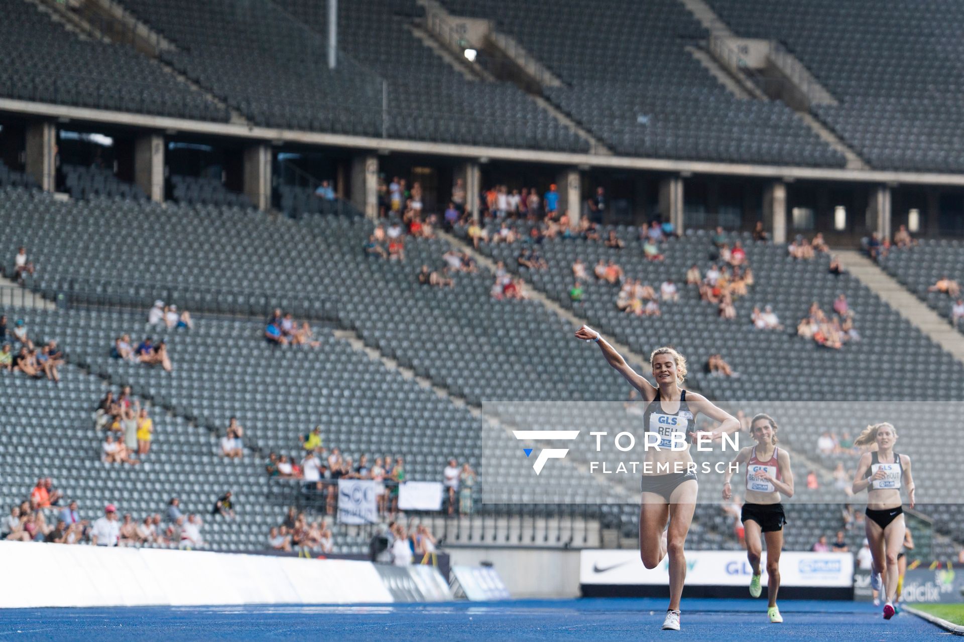 Alina Reh (SCC Berlin) gewinnt ueber 5000m waehrend der deutschen Leichtathletik-Meisterschaften im Olympiastadion am 26.06.2022 in Berlin